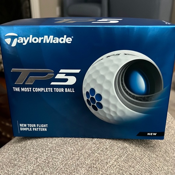 TaylorMade TP5 golf balls - Picture 2 of 7